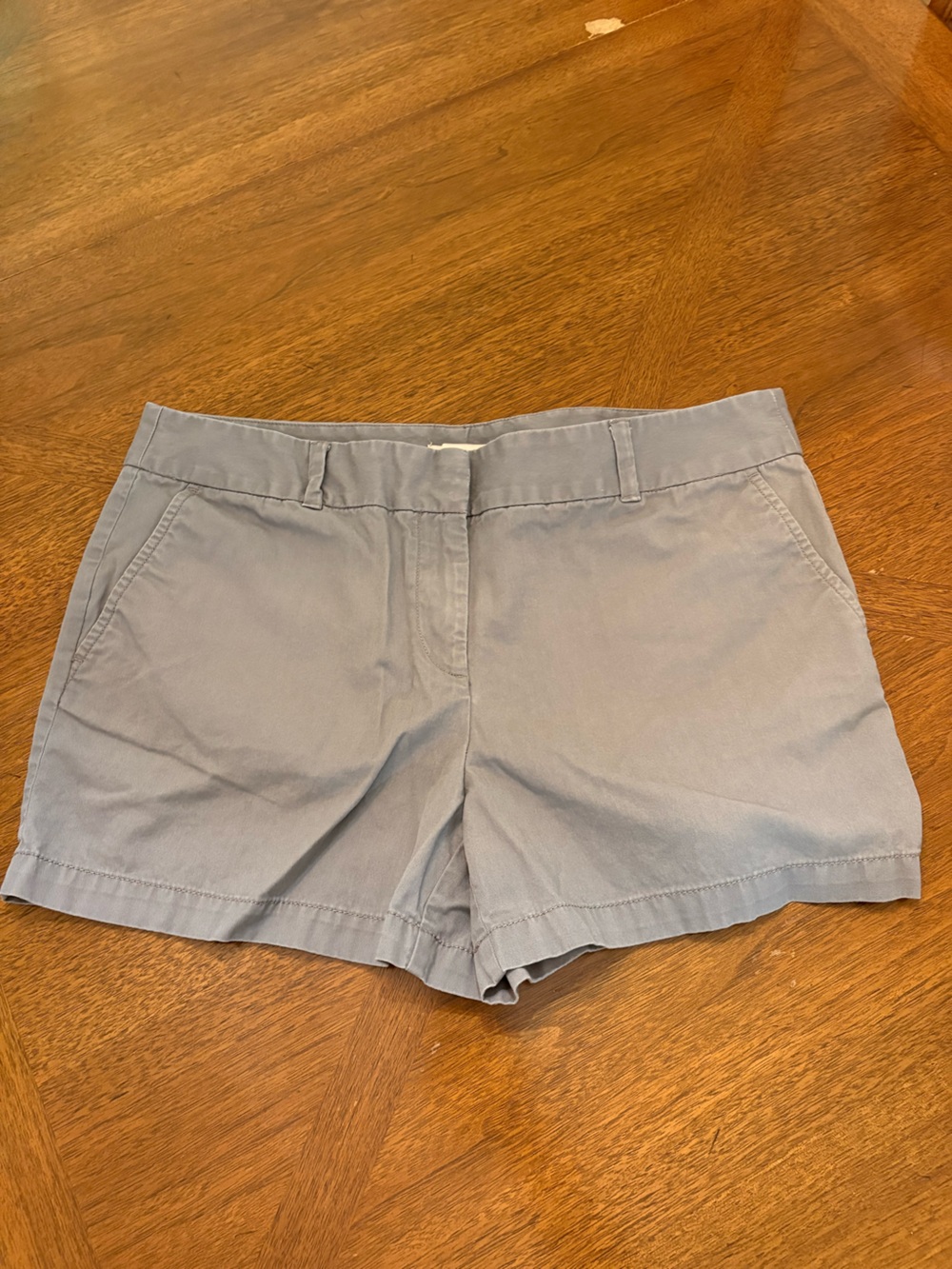 LOFT Light Gray Flat-Front Women’s Shorts